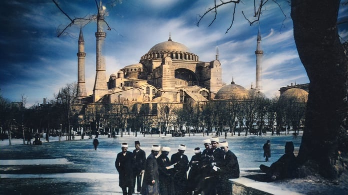 Fatih'in Ayasofya'daki ilk namazı Hıristiyanları perişan etmişti