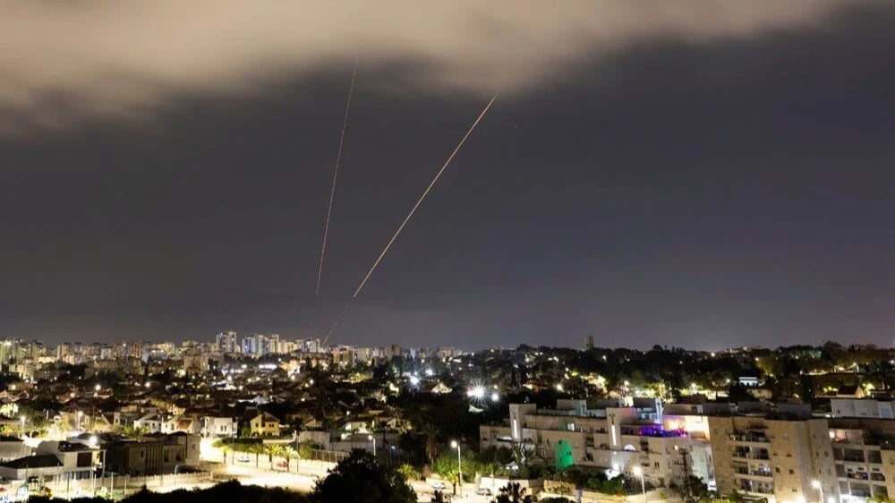 İsrail'in tartışmalı füze savunma si̇stemi̇ Demi̇r Kubbe...2000'leri̇n başında Hi̇zbullah saldırılarının yoğun olduğu bi̇r dönemde temelleri̇ atıldı.