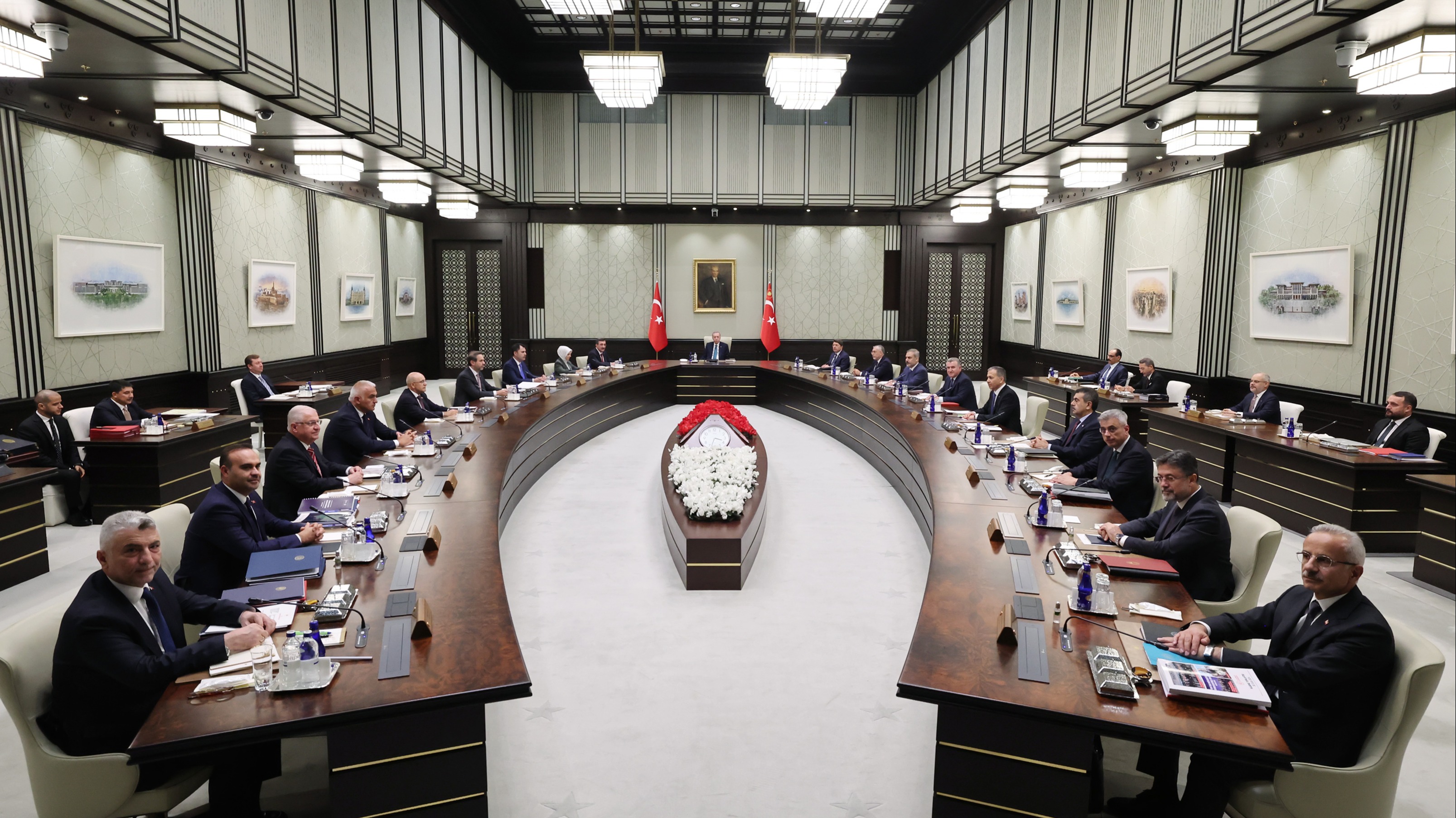 Kabine'de hangi bakanlar değişecek?