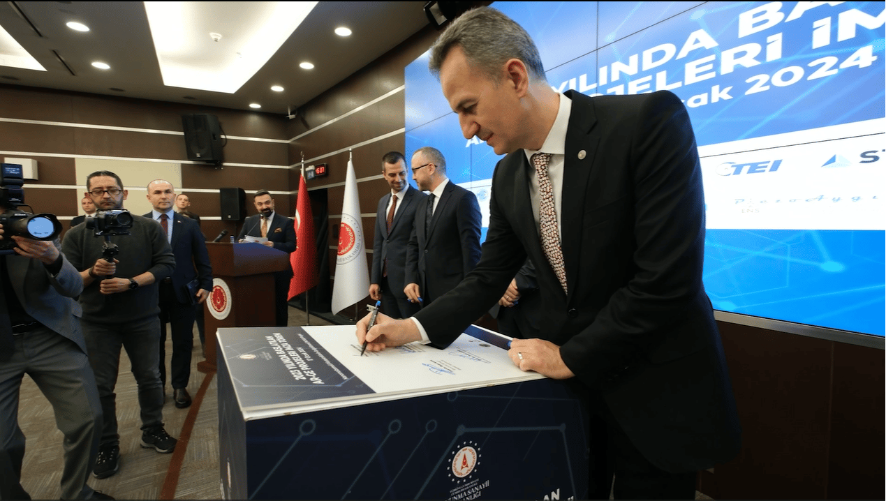 Türk Savunma'da Yeni Ar-Ge Projeleri Başladı
