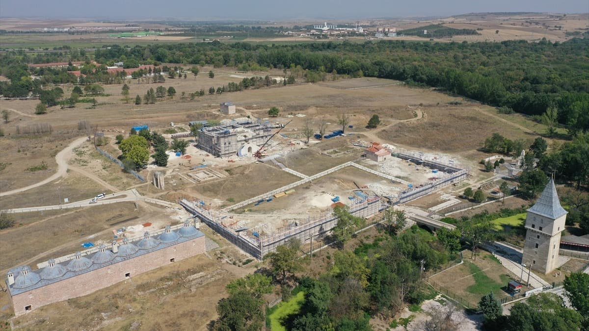 Fatih Sultan Mehmet'in saklı mirası: Edirne Sarayı açığa çıkıyor