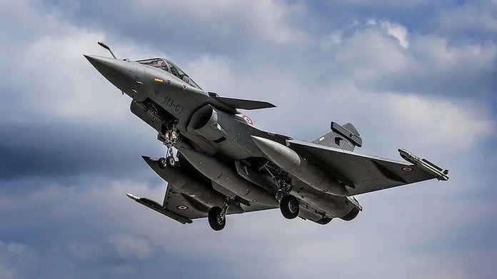 Fransız Rafale savaş uçakları Hindistan’da üretilebilir