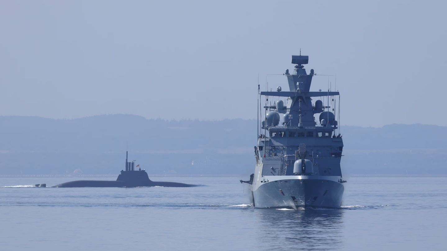 NATO Baltık denizinde devriye görevini başlattı
