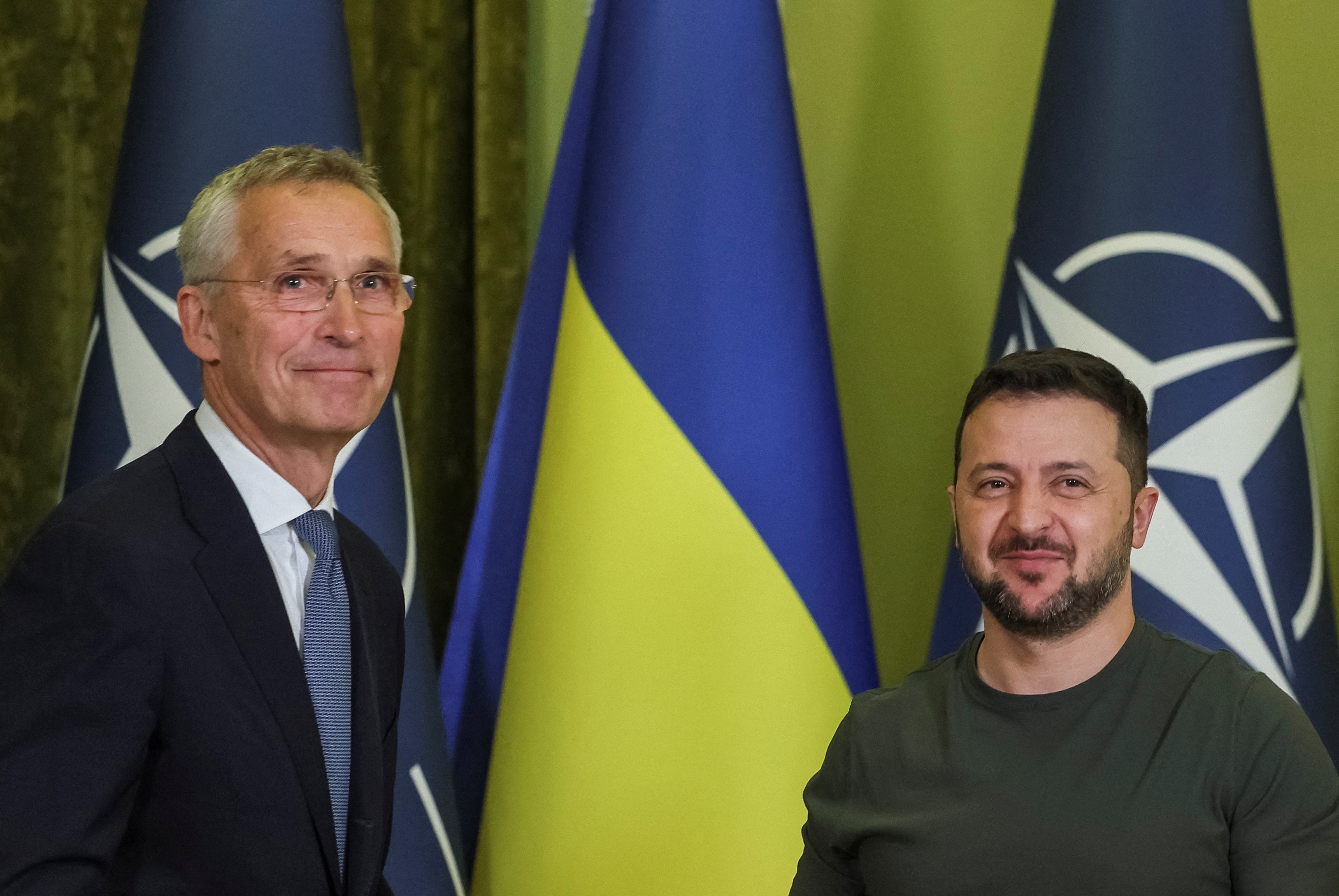 NATO Genel Sekreteri Jens Stoltenberg ve Ukrayna Devlet Başkanı Vladimir Zelensky