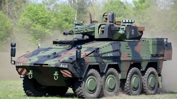 Rheinmetall üretimi Boxer zırhlı araçları