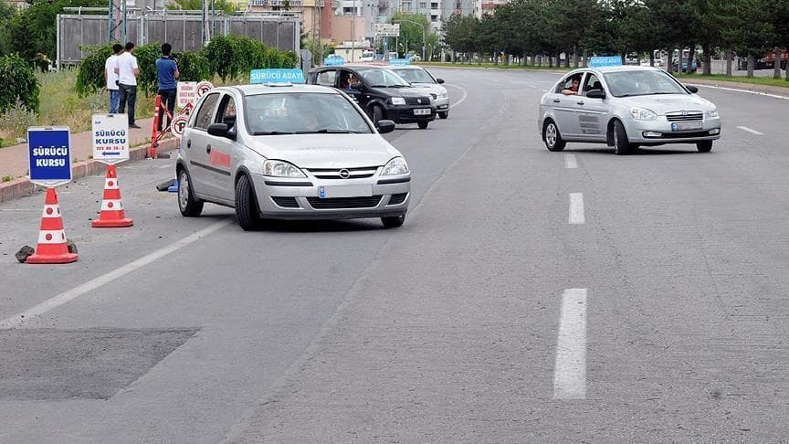 Randevular %100 doldu! Ehliyet yenileme randevusu alın