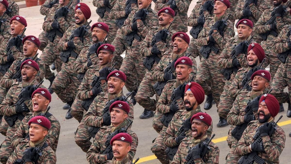 Hindistan’ın savunma bütçesi düştü