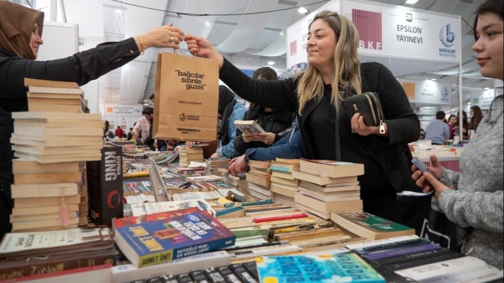 Bağcılarlılar, festival tadında bir kitap fuarı geçiriyor