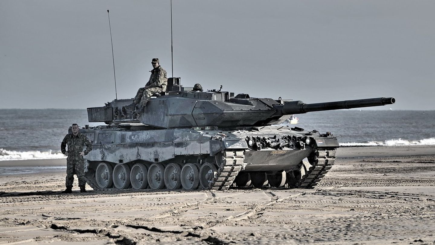 13 yıl sonra: Hollanda Ordusu, tamamen lağvettiği tank taburunu yeniden kuruyor