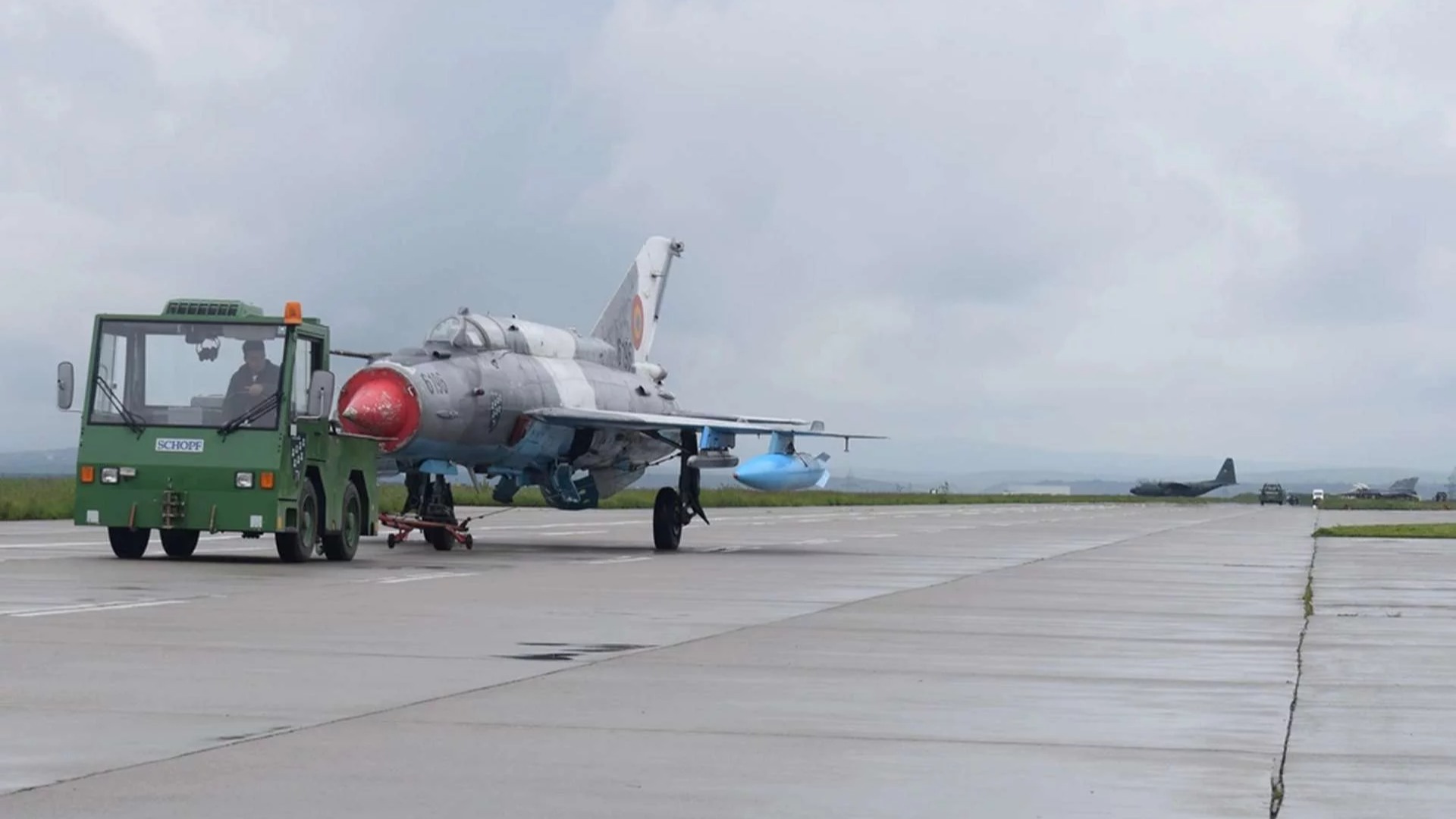 Mevcut F-16 filosunun, MiG-21 LanceR önleme uçağının yakın zamanda aşamalı olarak kullanımdan kaldırılmasının ardından 2034-2040 yılları arasında kademeli olarak emekliye ayrılması planlanmaktadır