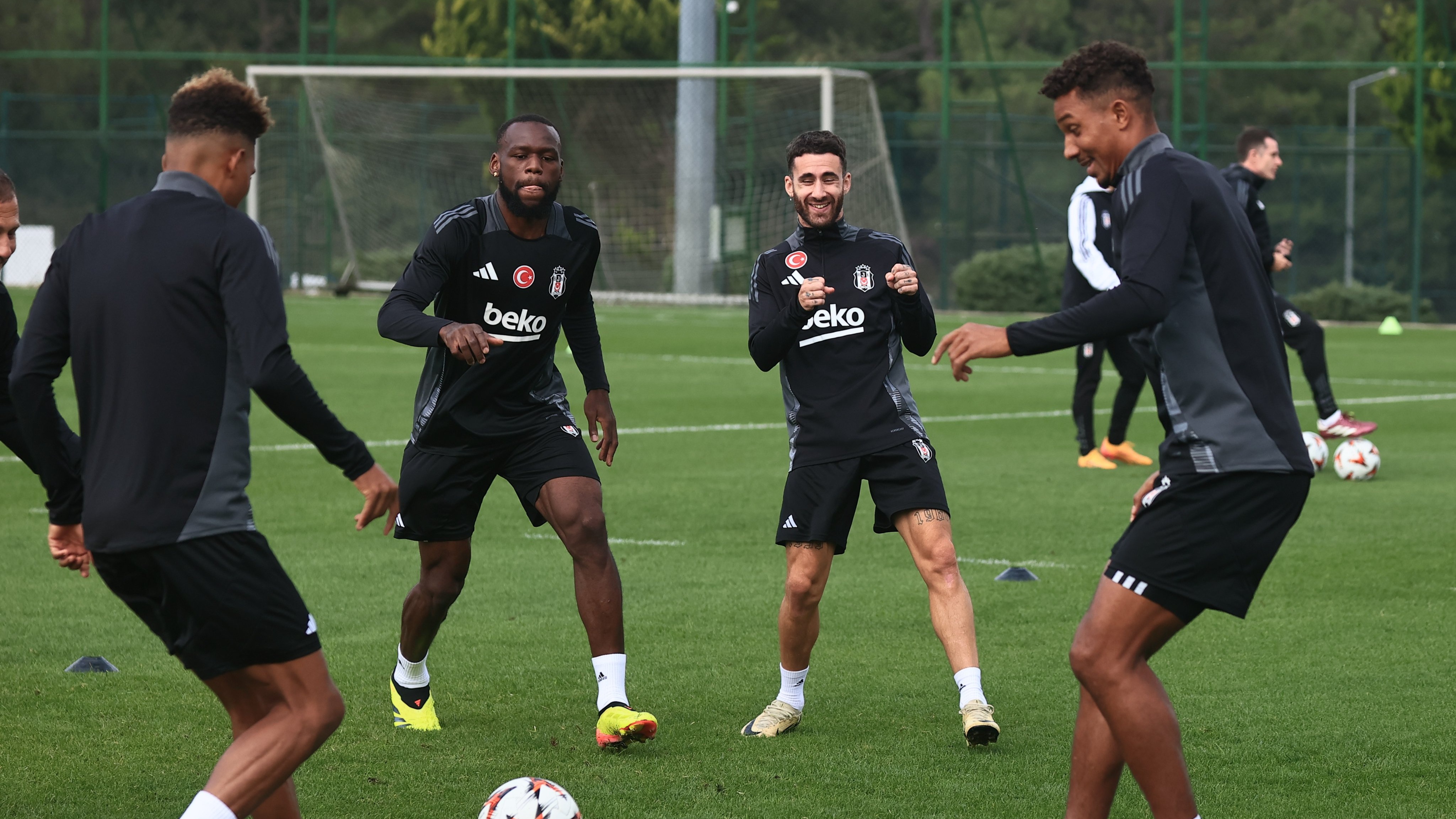 Beşiktaş - Eintracht Frankfurt CANLI