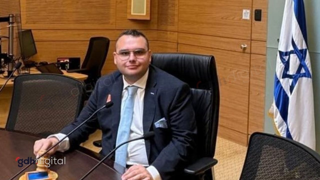 Romeo Hüseyin Emre Eseceli