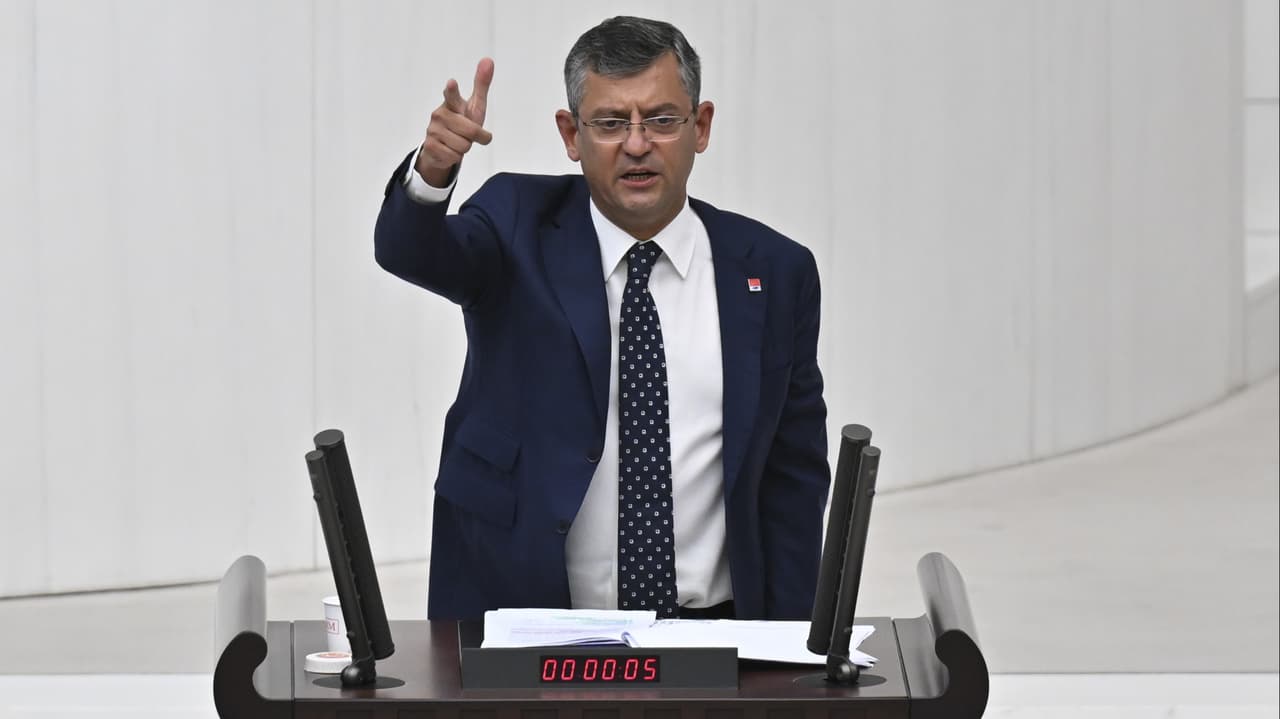 Özgür Özel’in zor kararı: Olmak ya da olmamak