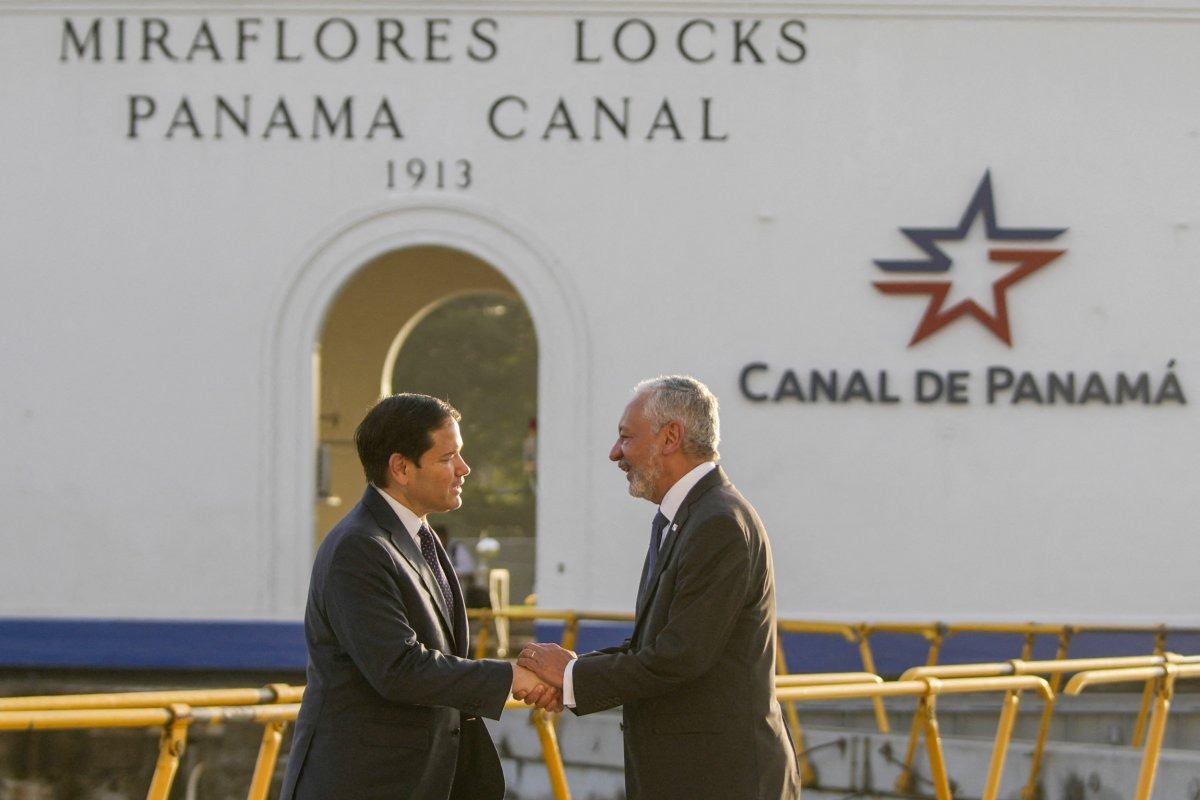ABD Dışişleri Bakanı Marco Rubio, Panama Kanalı'nda. (Mark Schiefelbein/AFP)