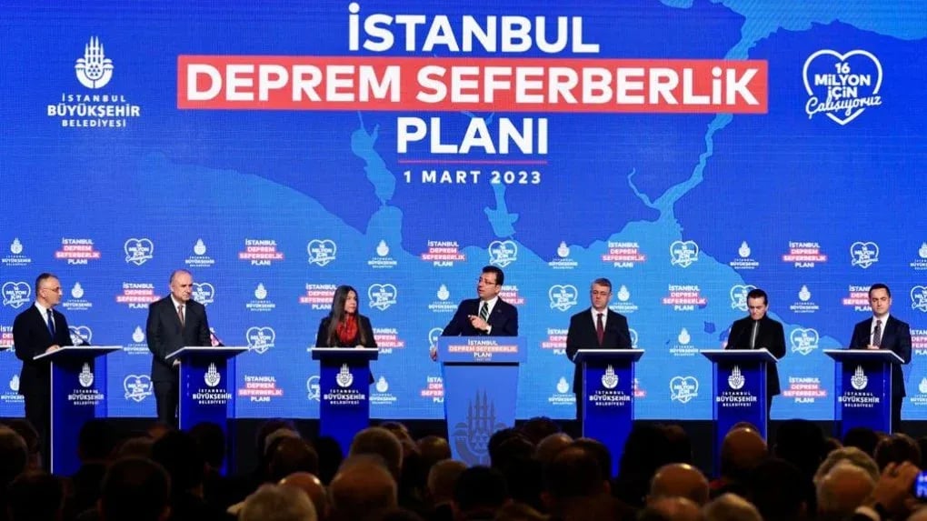İBB'nin 1 Mart 2023'teki Deprem Seferberlik Planı toplantısı.