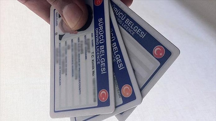 Yeni yıla bırakanlar daha fazla ödüyor! Ehliyet yenilemede son tarih belli oldu!