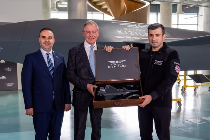 İtalya İşletmeler ve Made in Italy Bakanı Urso'dan Baykar'a ziyaret