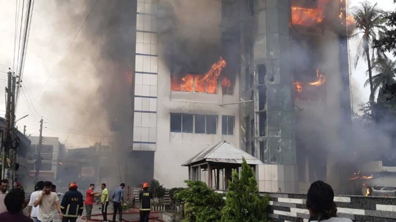 Bangladeş'te otel yangını: 18 ölü, 150'den fazla yaralı
