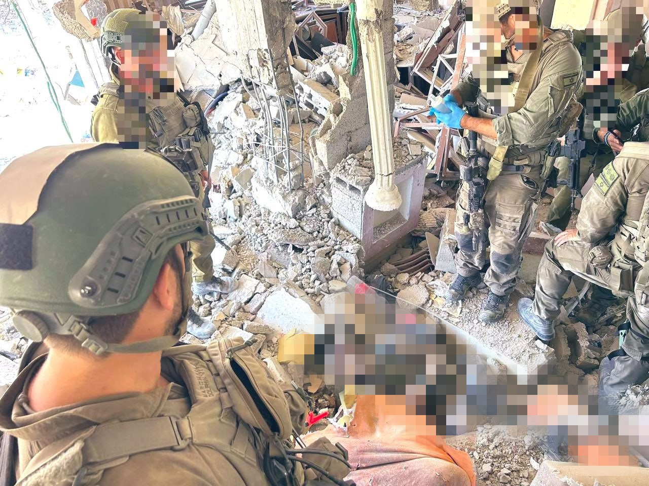 İsrail ordusu, Yahya Sinvar'ın olduğu binaya tankla saldırdı.