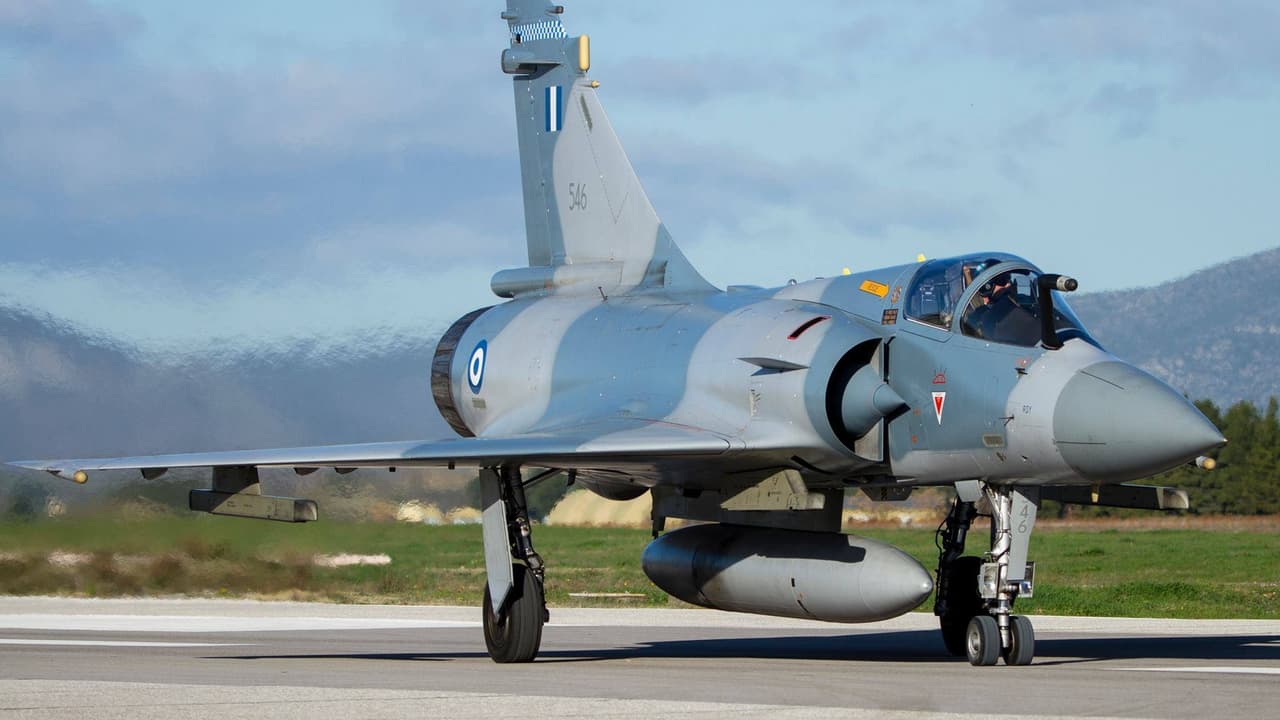 Yunanistan Mirage 2000-5 için alıcı bulmakta zorlanıyor