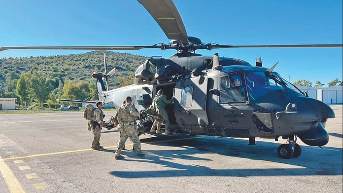 Yunanistan helikopter onarım sorunlarıyla boğuşuyor