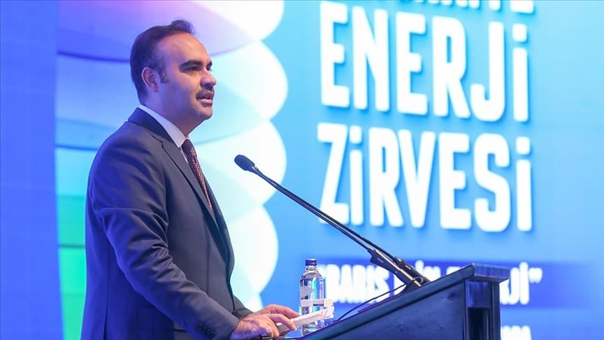 Bakan Kacır: Türkiye enerji diplomasisiyle güvenli köprü kuruyor