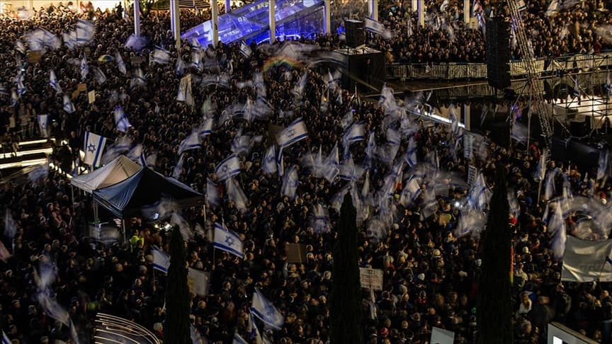 Tel Aviv'de Netanyahu'ya Karşı 80 Bin Protesto