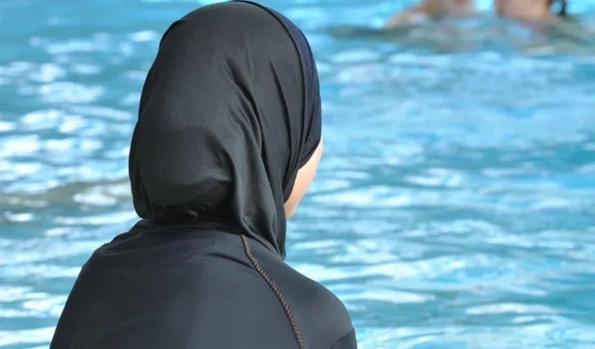 Haşemayla havuza girme cezası onandı