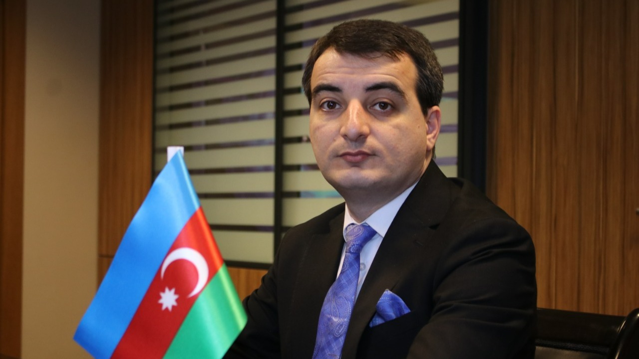 Azerbaycan Sosyal Araştırmalar Merkezi’nin sektör müdürü İlyas Hüseynov