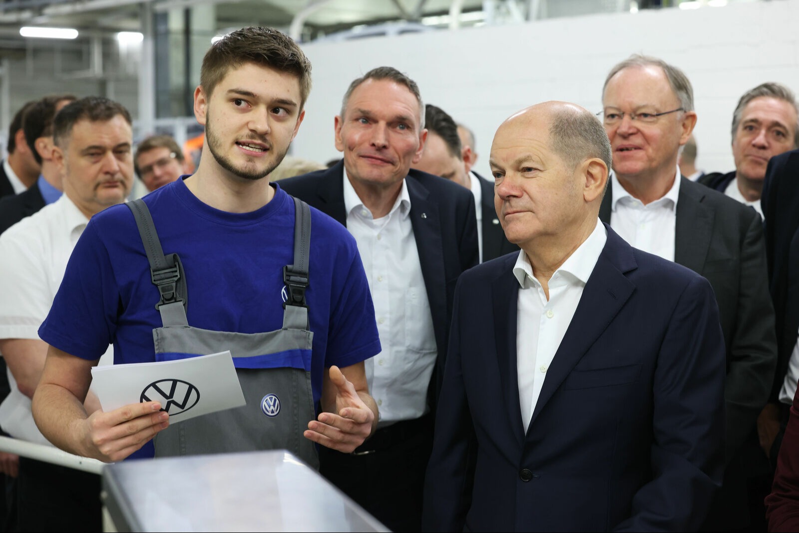 Olaf Scholz'un Volkswagen'in Wolfsburg kentindeki fabrikasını ziyareti / Fotoğraf / Volkswagen