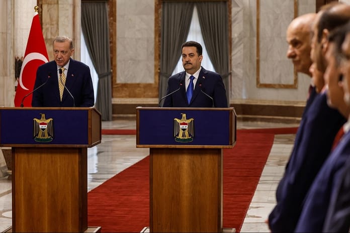 Middle East Eye: Türkiye Orta Doğu'daki hassas dengeyi nasıl koruyor?