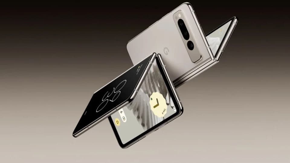 Google'dan yeni katlanabilir telefon geliyor!