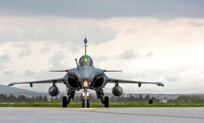 Fransa’dan 42 adet Rafale savaş uçağı siparişi