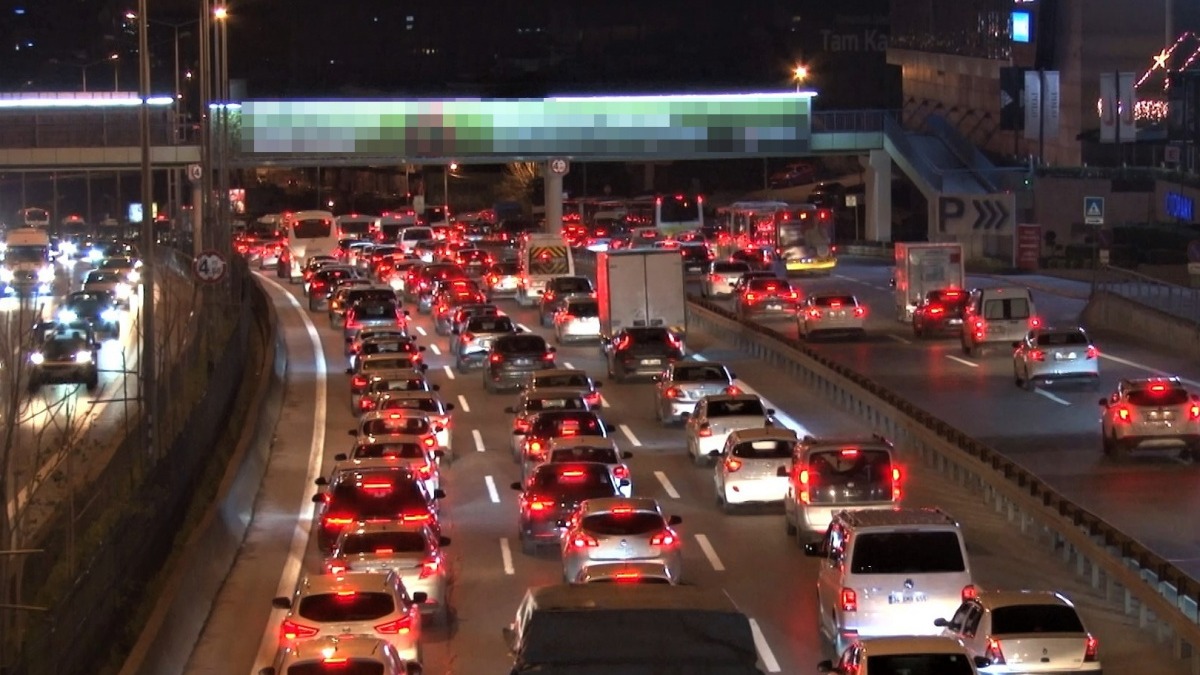 İstanbul'dan trafik görüntüleri. Fotoğraf: İHA