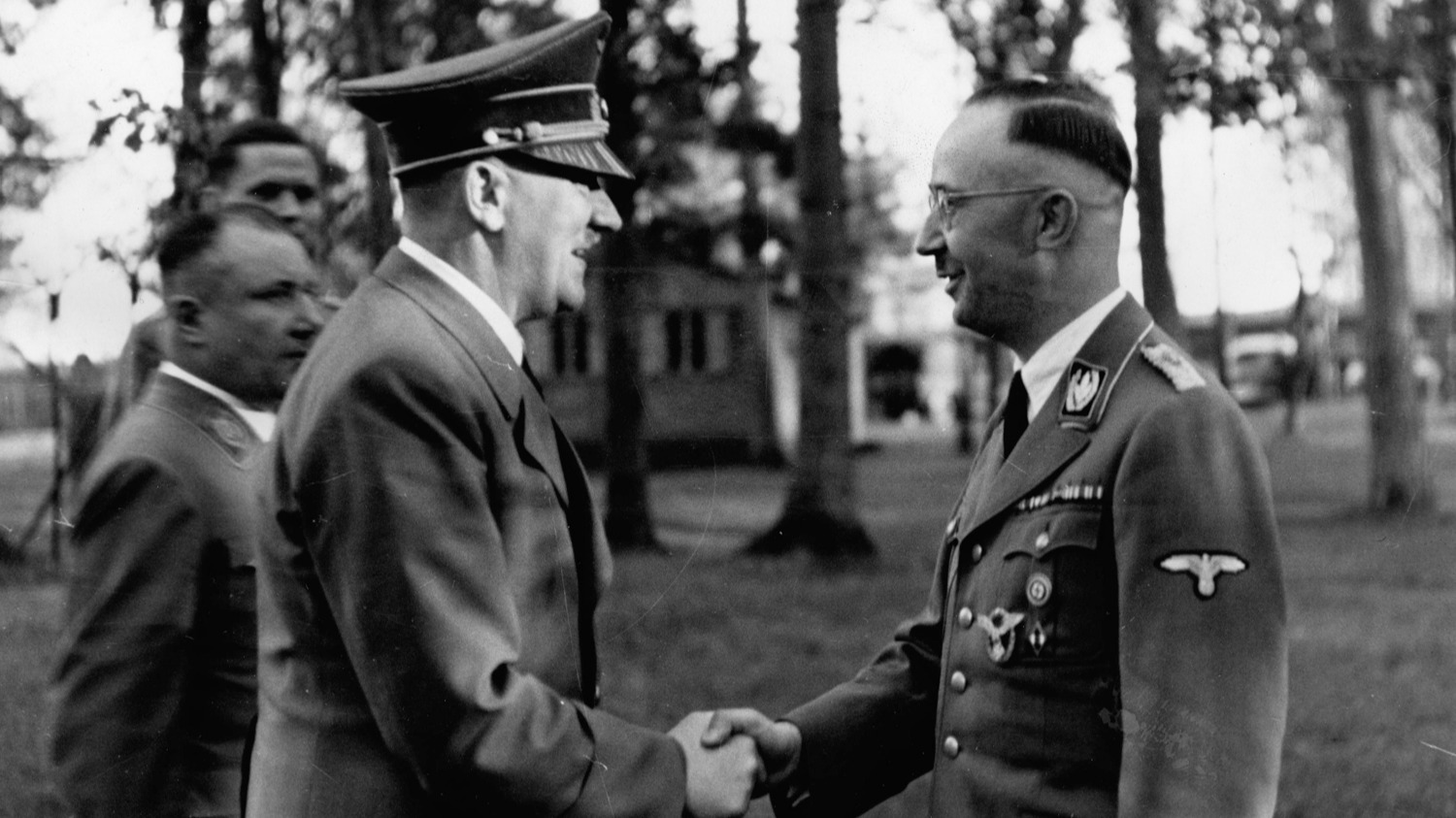 Adolf Hitler ve&nbsp;SS birliklerinin başkomutanı&nbsp;Heinrich Himmler
