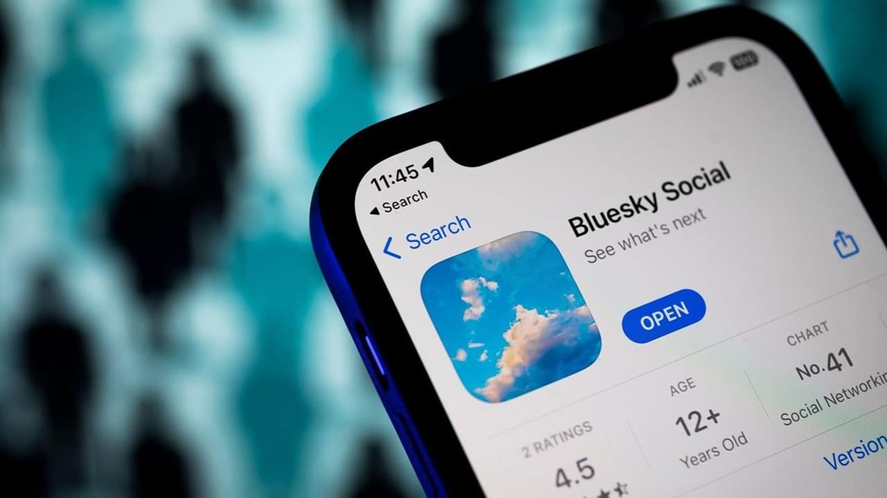 Elon Musk'a yaramadı: X'ten Bluesky'a geçişler arttı!