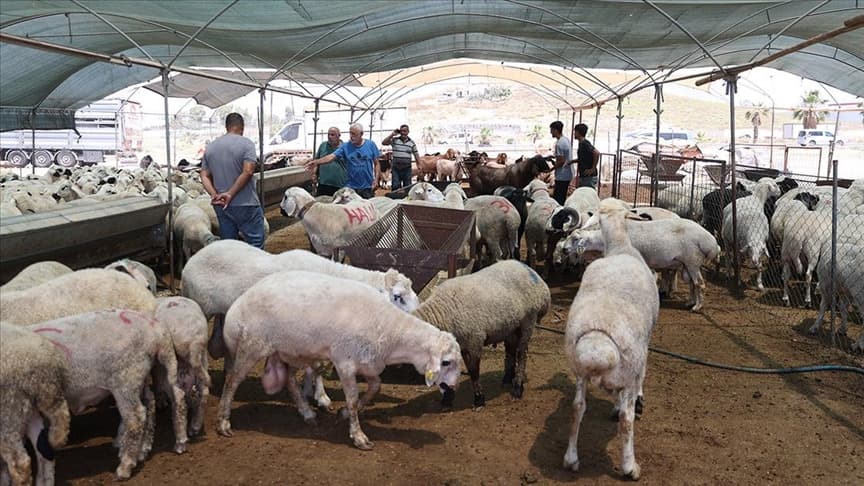 İsrail, Filistinlileri bayramdan mahrum bırakıyor