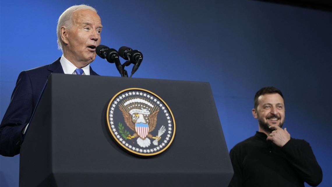 ABD Başkanı Biden, NATO Zirvesi sırasında Ukrayna Devlet Başkanı Zelensky'i izleyicilere Putin olarak tanıttı.