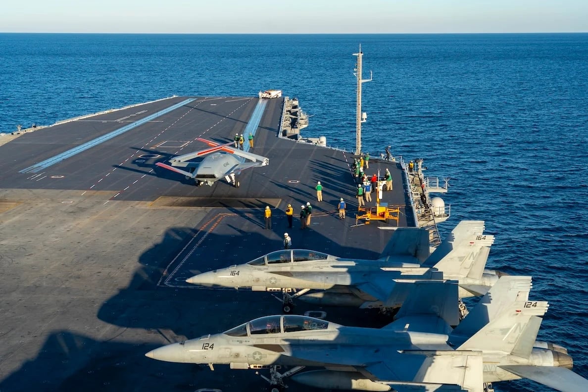 Boeing, MQ-25A’yı insanlı uçaklarla kontrol etti
