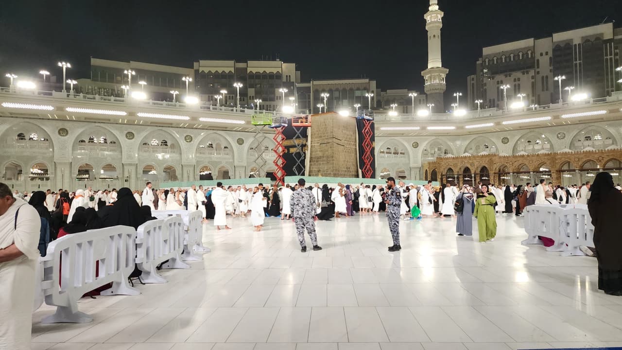 Kabe-i Muazzama’nın dış duvarları bakıma alındı