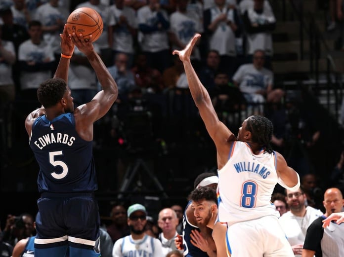 Timberwolves, play-off tarihinin en yüksek sayısına ulaştığı maçta Thunder'ı farklı mağlup etti