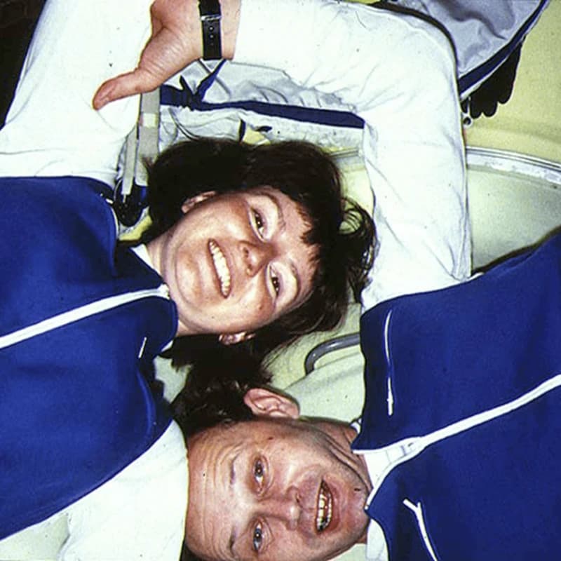 İngiliz astronot Helen Sharman, mikro yerçekiminde çok az koku olduğunu söylüyor