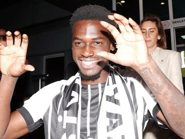 Beşiktaş tarihine geçti: Ernest Poku