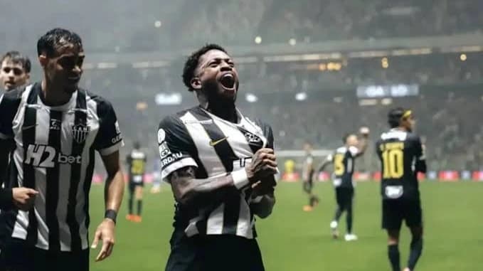 Fenerbahçe’nin eski yıldızı yeni takımında kahraman oldu