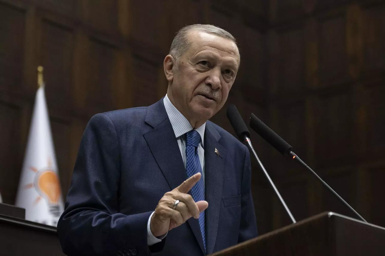 Cumhurbaşkanı Erdoğan’dan, CHP’deki iç çatışmalarına tepki 