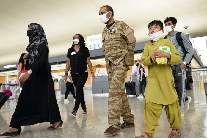 ABD Afgan Pasaport Sahiplerine Vize Vermeyi Askıya Aldı