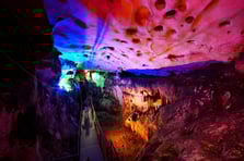 Torosların kalbinde milyon yıllık güzellik: Yalan Dünya Mağarası 