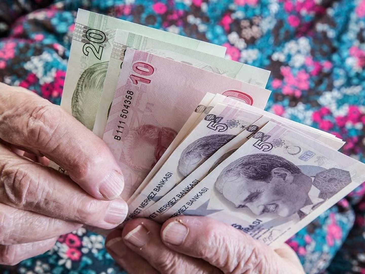 Bankalardan emekliye mayıs ayı piyangosu! İşte dev promosyon yarışının detayları 