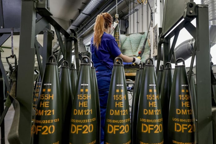 NATO Genel Sekreteri Rutte, İttifak'ın Rusya'dan daha fazla mühimmat üretir hale geldiğini söyledi