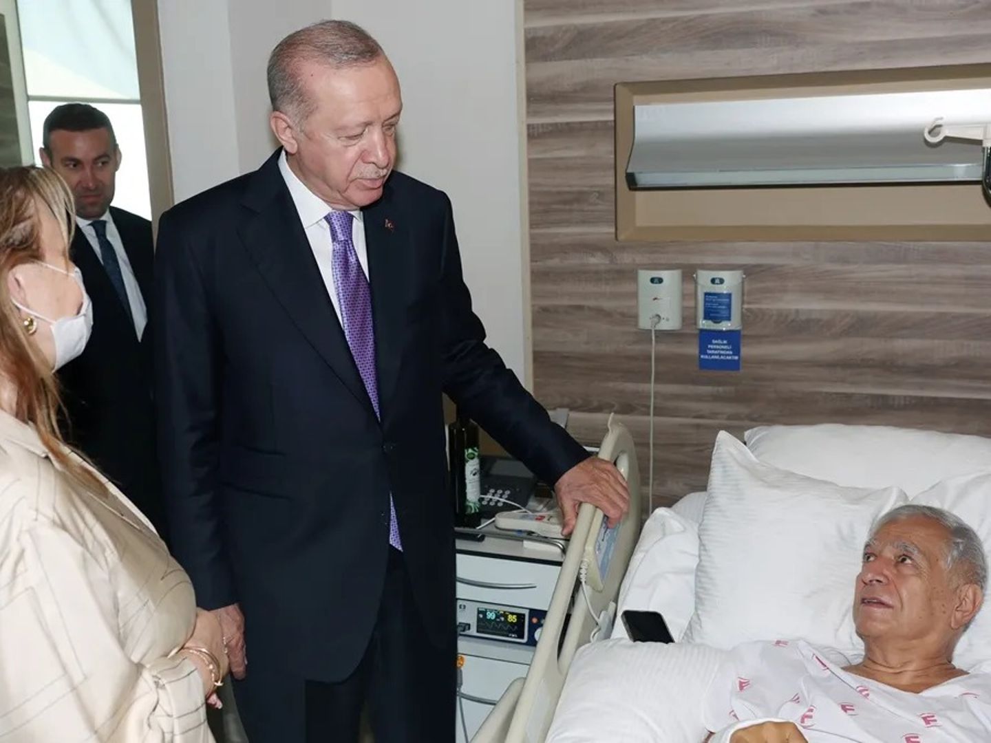 Erdoğan’dan Hasan Basri Yalçın’a hastane ziyareti